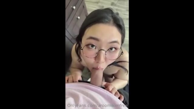 Aroomi Kim Leaked Onlyfans – Deepthroat BJ